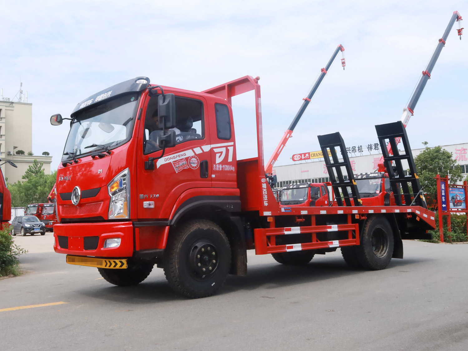 東風專底D1排半平板運輸車