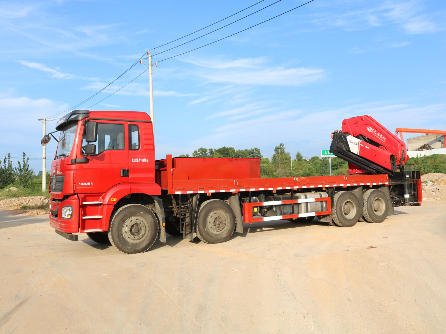 陜汽德龍新M3000前四后八上裝長(zhǎng)興40噸折臂式吊機(jī)（尾置吊）